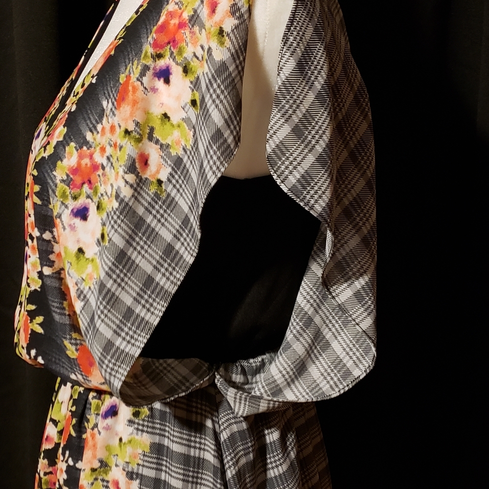 Dress - Picture 4 of 5